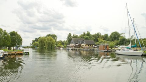 Blick auf Aalbude auf der Kanutour 3 Tage - über die Peene bis Demmin