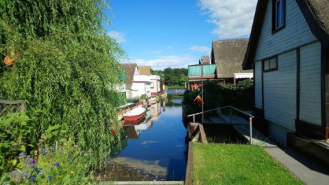 Bootshäuser am Teterower See