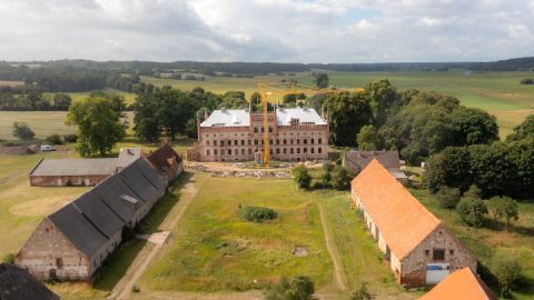 Schloss-Broock-Luftbild Kopie