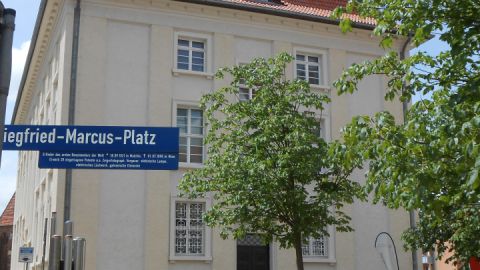 3.Marcus Platz und Rathaus